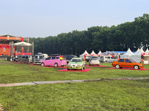 Keseruan acara Daihatsu Kumpul Sahabat Malang 2025 di Lapangan Rampal, Malang, Minggu 7 Desember 2025. Foto: Dok. kumparan