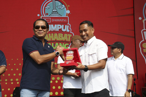 Seremonial pembukaan Daihatsu Kumpul Sahabat Malang 2025 di Lapangan Rampal, Kota Malang, Minggu (7/12/2025). Foto: Syahrul Ghiffari/kumparan