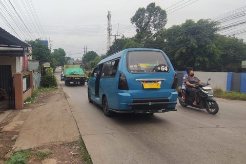 Lokasi Arifianti guru SD swasta di Depok ditemukan tewas di Jalan Raya Tlajung Udik, Gunung Putri, Kabupaten Bogor, Selasa (9/12/2025). Foto: kumparan