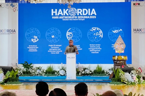 Ketua KPK Setyo Budiyanto memberikan sambutan saat menghadiri peringatan Hari Antikorupsi Sedunia (Hakordia) 2025 di Bangsal Kepatihan Pemda DIY, Selasa (9/12/2025). Foto: Arfiansyah Panji Purnandaru/kumparan