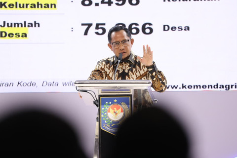 Mendagri Tito Karnavian saat hadiri Rakornas Kependudukan dan Pencatatan Sipil dengan Lembaga Pengguna 2025 di Jakarta, Selasa (9/12/2025). Foto: Kemendagri RI