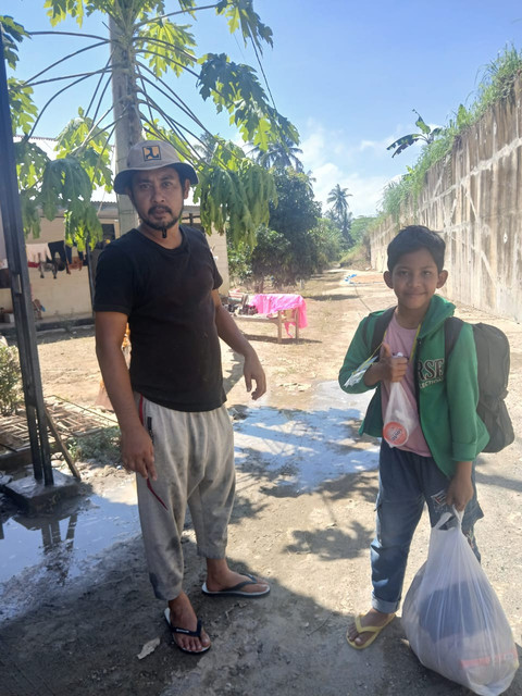 Siswa Sekolah Rakyat yang terdampak banjir di Aceh. Foto: Kemensos RI