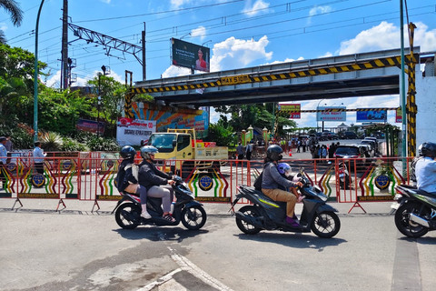 Suasana penutupan Jembatan Kewek, Kota Yogyakarta, Rabu (10/12/2025). Foto: Arfiansyah Panji Purnandaru/kumparan