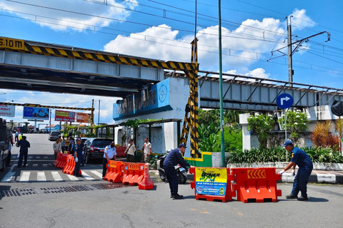 Suasana penutupan Jembatan Kewek, Kota Yogyakarta, Rabu (10/12/2025). Foto: Arfiansyah Panji Purnandaru/kumparan