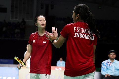 Ganda putri Indonesia Rachel Allessya Rose dan Febi Setianingrum saat melawan Malaysia pada SEA Games 2025 Thailand. Foto: PBSI