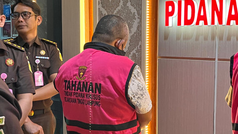 Budi Leksono, orang kepercayaan Bupati Lampung Timur, M Dawam Rahardjo menjadi tersangka korupsi. | Foto: Sinta Yuliana/Lampung Geh