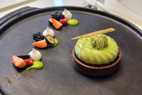 Wyndham Casablanca Jakarta meluncurkan berbagai menu baru yang terinspirasi cita rasa Prancis dan internasional pada Rabu (11/12/2025). Foto: Ela Nurlaela/kumparan