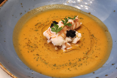 Wyndham Casablanca Jakarta meluncurkan berbagai menu baru yang terinspirasi cita rasa Prancis dan internasional pada Rabu (11/12/2025). Foto: Ela Nurlaela/kumparan