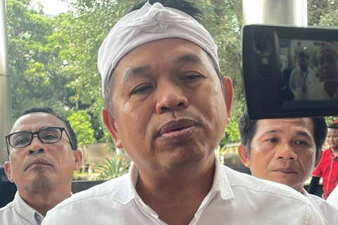 Gubernur Jawa Barat Dedi Mulyadi mendatangi Gedung Merah Putih KPK, Jakarta, Kamis (11/12/2025). Foto: Fadhil Pramudya/kumparan