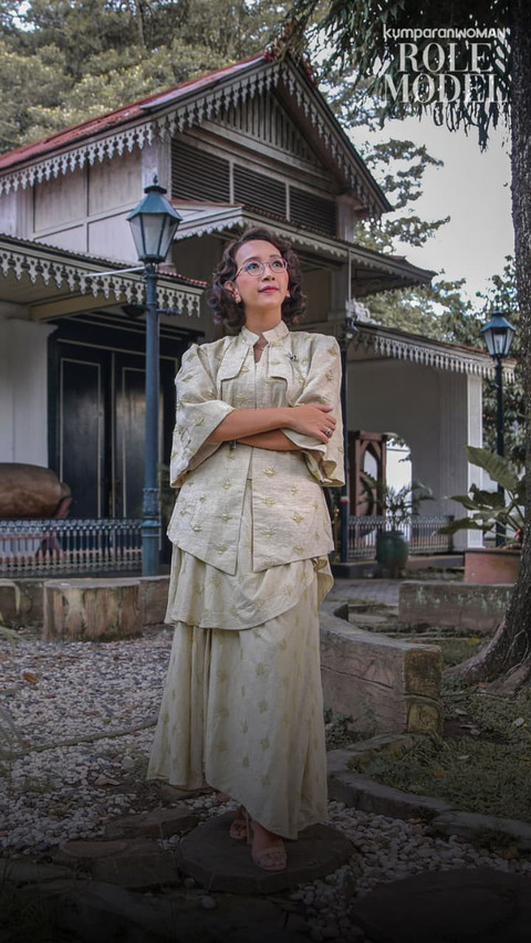 Gusti Kanjeng Ratu Bendara untuk Role Model kumparanWOMAN. Fotografer: Aditia Noviansyah (kumparan); MUA: Tim GKR Bendara; Hairdo: Tim GKR Bendara; Wardrobe: Wilsen Willim, OE; Accessories: Tulola; Lokasi: Keraton Yogyakarta