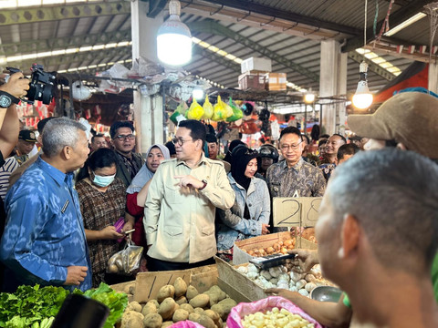 Menteri Perdagangan melakukan kunjungan ke Pasar Flamboyan. Foto: Ade Mirza/Hi!Pontianak