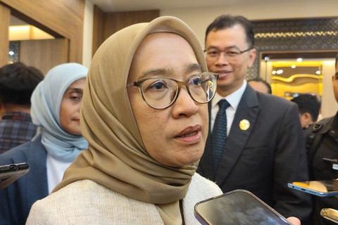 MenPanRB Rini Widyantini di Kantor Kemenko Bidang Perekonomian, Jakarta, Kamis (11/12/2025). Foto: Widya Islamiati/kumparan