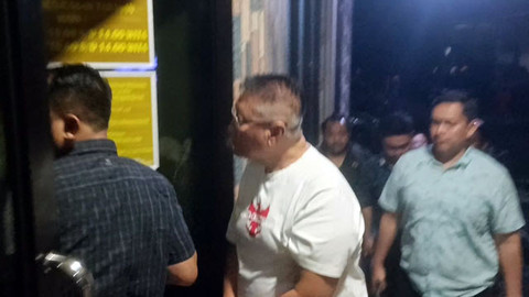 Anggota DPRD Kabupaten Kepulauan Sangihe, FJS alias John, saat berada di Polda Sulawesi Utara.