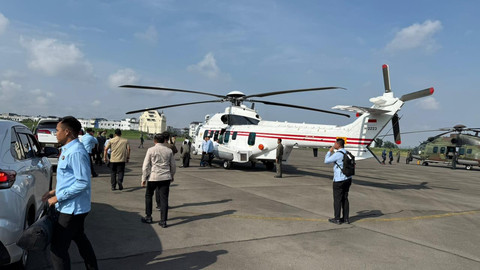 Presiden Prabowo Subianto bertolak ke Aceh Tamiang dari Lanud Soewondo, Jumat (12/12). Foto: Zamachsyari/kumparan