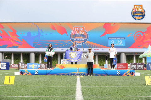 Devi Astrianti, atlet panahan yang bertanding di MilkLife Archery Challenge KEJURNAS Antar Club 2025. Foto: MilkLife Archery Challenge
