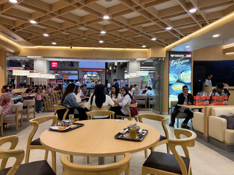 Suasana di gerai Yoshinoya Grand Indonesia. Foto: Andari Novianti/kumparan