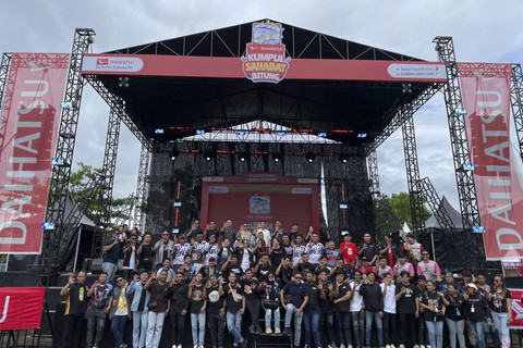 Suasana pembukaan Daihatsu Kumpul Sahabat Bitung 2025, Sulawesi Utara, Sabtu (13/12/2025).  Foto: Sena Pratama/kumparan