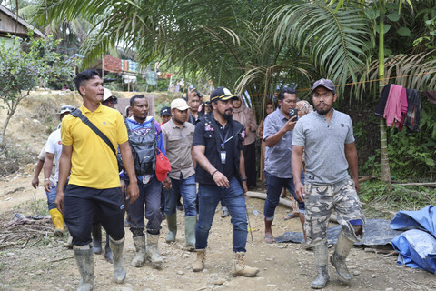Bupati Aceh Timur Iskandar Usman Al- Farlaky, S.H.I, M.Si menyambangi masyarakat Gampong Sah Raja dan Sijudo kecamatan Pante Bidari, Kabupaten Aceh Timur. Foto: Dok. Bupati Al-Farlaky
