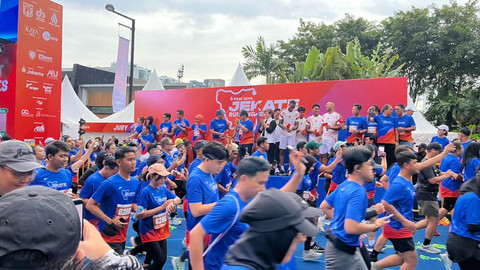 Suasana JEKATE Running Series 2025 di Epiwalk, Setiabudi, Jakarta Selatan, Minggu (14/12). Foto: Nasywa Athifah/kumparan