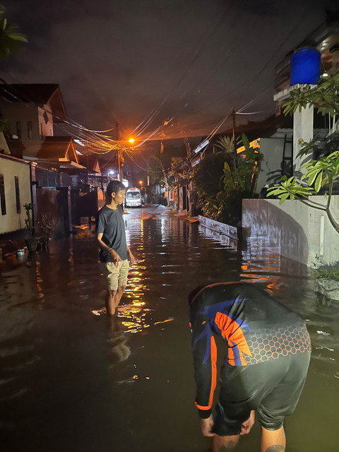 Banjir melanda wilayah Bali pada Sabtu (13/12/2025) dini hari. Foto: Dok. BPBD Bali