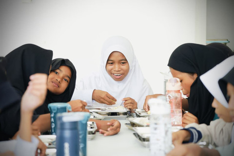 Jannatul Zahra Umamit, siswi Sekolah Rakyat Menengah Pertama (SRMP) 26 Ternate.   Foto: Biro Humas Kemensos/ Bayu Aprianto