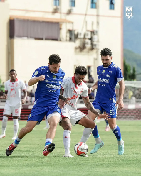 Malut United vs Persib dalam laga lanjutan Super League 2025/26 di Stadion Gelora Kie Raha pada Minggu (14/12/2025). Foto: Instagram/ @malutunitedfc