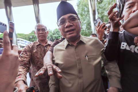 Mantan Menteri Agama Yaqut Cholil Qoumas atau Gus Yaqut penuhi panggilan terkait kasus dugaan korupsi kuota haji di Gedung Merah Putih KPK, Jakarta, Selasa (16/12/2025). Foto: Jamal Ramadhan/kumparan