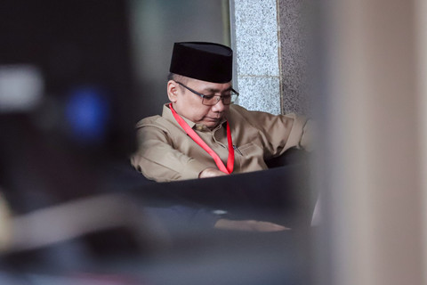 Mantan Menteri Agama Yaqut Cholil Qoumas atau Gus Yaqut penuhi panggilan terkait kasus dugaan korupsi kuota haji di Gedung Merah Putih KPK, Jakarta, Selasa (16/12/2025). Foto: Jamal Ramadhan/kumparan