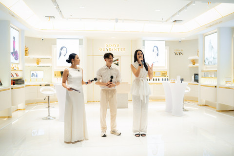 Grand opening store Mandalika Perfume di Lippo Mall Kemang. Foto: Mandalika Perfume