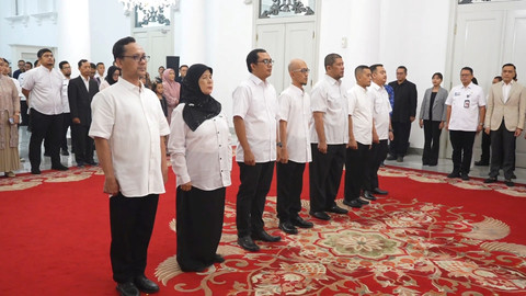 Gubernur Jakarta Pramono Anung melantik Komisoner Komisi Penyiaran Informasi Daerah (KPID) Provinsi DKI Jakarta Periode 2025-2028 di Balai Kota Jakarta, Rabu (17/12/2025). Foto: Jonathan Devin/kumparan