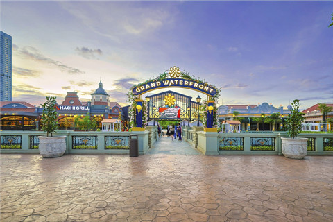 Grand Waterfront Sedayu City di Kelapa Gading resmi dibuka kemarin (17/12) dengan nuansa kolonial Eropa. Foto: Dok. Istimewa