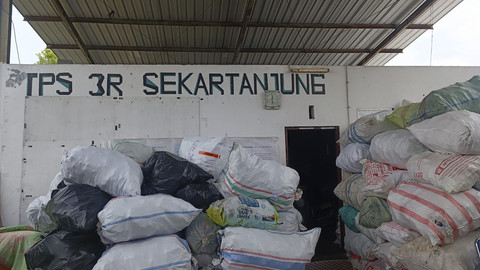  Suasana TPS3R Sekar Tanjung, milik Desa Sanur Kauh, Kota Denpasar, Bali. Foto: Denita BR Matondang/kumparan