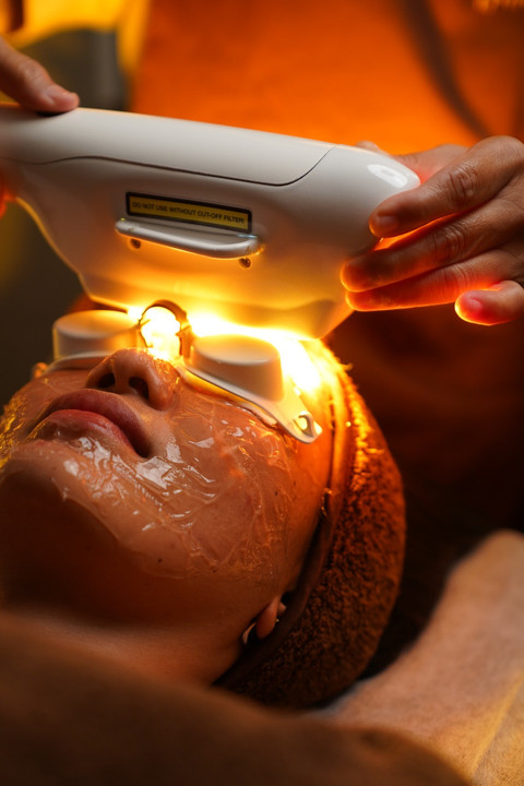 Menjajal Clear White Supreme Brightening Facial di House of ULTIMA II Plaza Indonesia. Foto: House of ULTIMA II