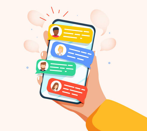 ilustrasi komentar medsos (https://pixabay.com/id/images/search/main%20hp%20dan%20main%20sosmed/) 