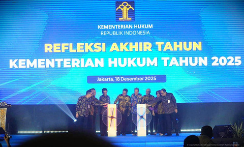 Kementerian Hukum Republik Indonesia secara resmi menutup Rapat Koordinasi Pengendalian Kinerja dan Refleksi Akhir Tahun 2025. Foto: Dok. Kanwil Kemenkum Kalbar