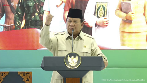 Presiden RI Prabowo Subianto berpidato saat akad massal 50.030 KPR FLPP dan serah terima kunci di Serang, Banten, Sabtu (20/12/2025). Foto: YouTube/Sekretariat Presiden