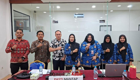 Rapat Pembahasan Rancangan Peraturan Bupati Sekadau tentang Pedoman Pemberian Remunerasi Jasa Pelayanan Berbasis Kinerja pada Badan Layanan Umum Daerah (BLUD) Rumah Sakit Umum Daerah (RSUD) Sekadau. Foto: Dok. Kanwil Kemenkum Kalbar