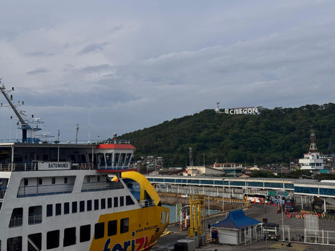 Kapal ferry yang akan menyeberang ke Pulau Sumatera via Pelabuhan Ciwandan, Cilegon. Foto: Dok. ASDP