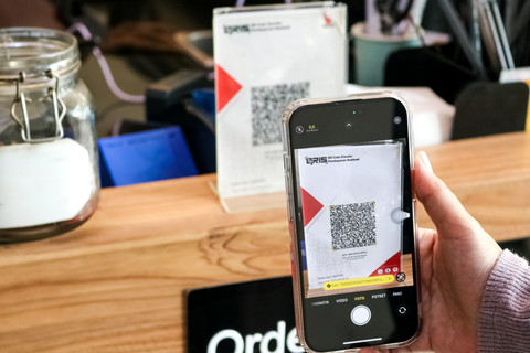 Ilustrasi QRIS. Foto: Acrams/Shutterstock