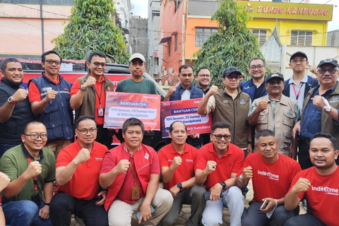 Komdigi bersama Telkom di Aceh Tamiang, Rabu (24/12/2025). Foto: Amar Marpaung/kumparan
