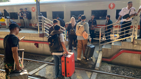 Ilustrasi penumpang kereta api. | Foto: Sinta Yuliana/Lampung Geh