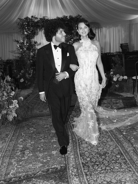 Selena Gomez dan Benny Blanco menikah di Santa Barbara, California, pada 27 September 2025. Foto: Instagram/@selenagomez