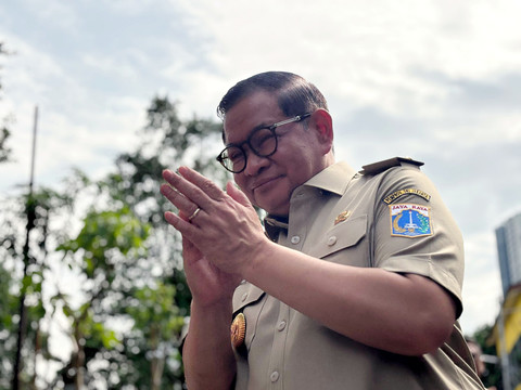 Gubernur DKI Jakarta Pramono Anung resmikan Jalan Karet Pasar Baru Barat, Tanah Abang, Jakarta Pusat, Senin (29/12/2025). Foto: Amira Nada/kumparan