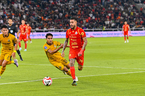 Persija Jakarta vs Bhayangkara FC dalam laga tunda Super League 2025/26 di Stadion Utama GBK, Jakarta, pada Senin (29/12/2025). Foto: Abi Suryadi/kumparan 