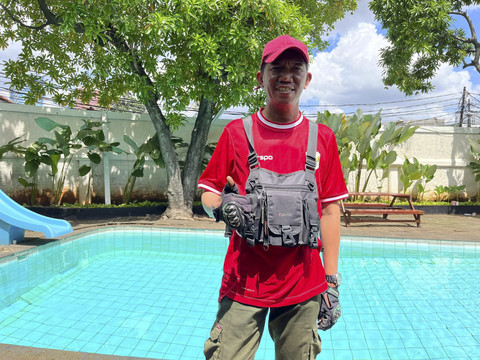 Zulfikar anggota PEVR pemilik motor Polytron dengan kilometer 93 ribu kilometer. Foto: Fitra Andrianto/kumparan