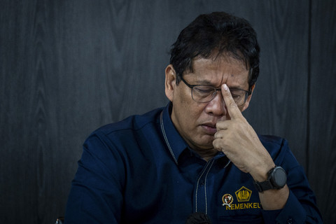 Menteri Keuangan Purbaya Yudhi Sadewa menjawab pertanyaan wartawan saat media briefing di Kantor Kementerian Keuangan, Jakarta, Rabu (31/12/2025). Foto: Bayu Pratama S/ANTARA FOTO