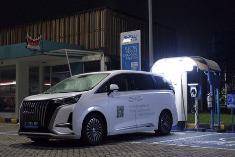 Mobil listrik Denza D9. Foto: Dok. kumparan