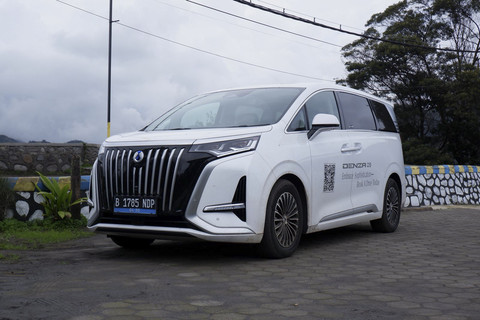 Mobil listrik Denza D9. Foto: Dok. kumparan