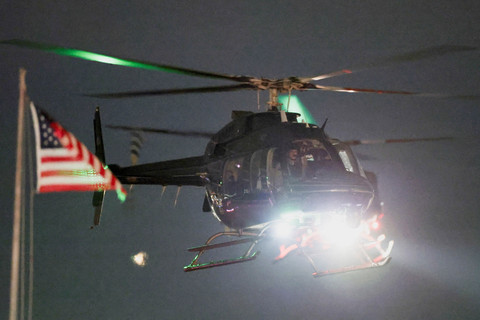 Helikopter AS yang membawa Presiden Venezuela, Nicolas Maduro dan istrinya di Westside Heliport, New York  Foto: Jeenah Moon/REUTERS