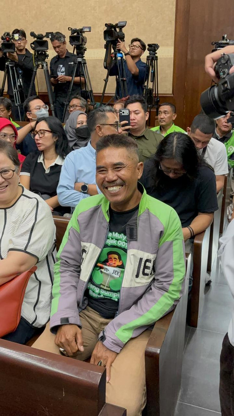 Mitra GoJek pertama, Mulyono menghadiri sidang pembacaan sidang dakwaan eks Mendikbudristek Nadiem Makarim di kasus dugaan korupsi pengadaan laptop Chromebook di PN Jakpus, Senin (5/1). Foto: Abid Raihan/kumparan